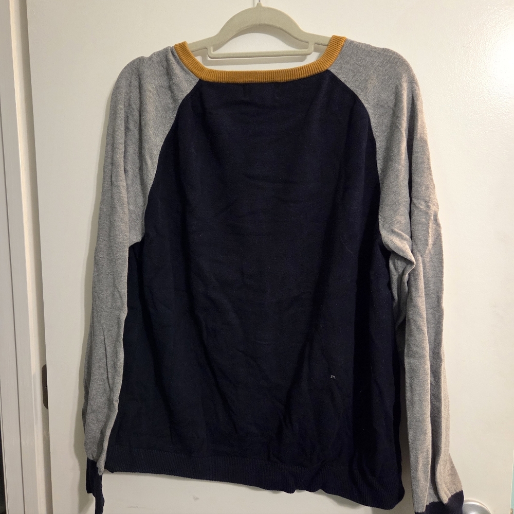 Goodfellow Sweater Navy w/Gold Trim